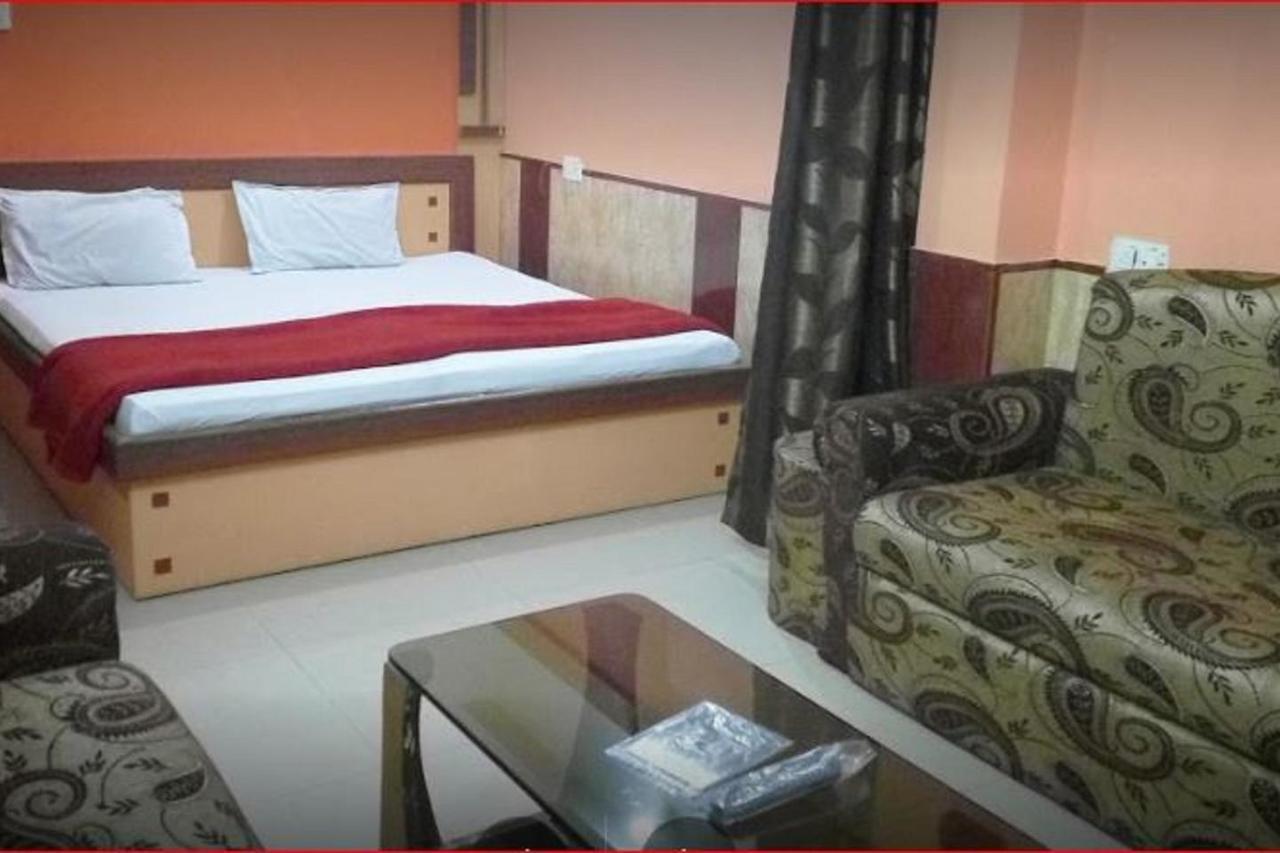 Hotel Palash Ratlām エクステリア 写真
